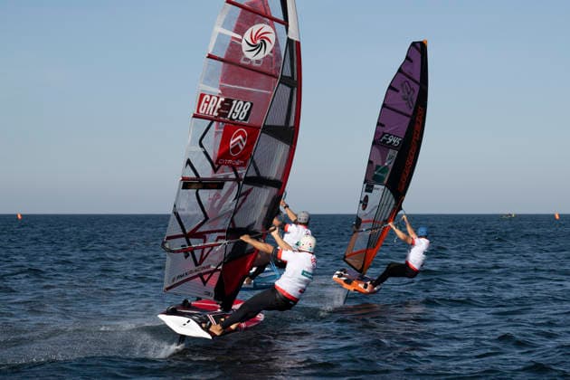 PWA Citroën World Windsurfing Tour Sylt 2026 Day 5 Slalom Foil Men Sylt Westerland, September 30, 2026 John Soukos Slalom Foil Men, Greece, GRE 198 Pierre Macquaert Slalom Foil Men, France, FRA 945 PWA Citroën World Windsurfing Tour Sylt 2026 Day 5 Slalom Foil Men on September 30, 2026, off Brandenburger Beach, motorboat on Sylt, Westerland, Germany Copyright: xBEAUTIFULxSPORTS AndreasxDickx