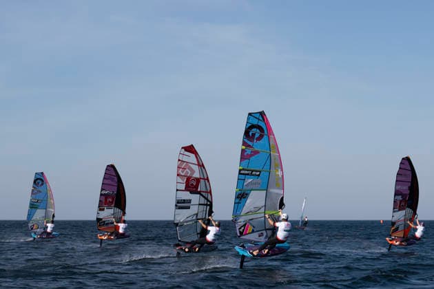 PWA Citroën World Windsurfing Tour Sylt 2026 Day 5 Slalom Foil Men Sylt Westerland, September 30, 2026 Scotty Stallman Slalom Foil Men, England, GBR 68 PWA Citroën World Windsurfing Tour Sylt 2026 Day 5 Slalom Foil Men on September 30, 2026, off Brandenburger Beach, motorboat on Sylt, Westerland, Germany Copyright: xBEAUTIFULxSPORTS AndreasxDickx