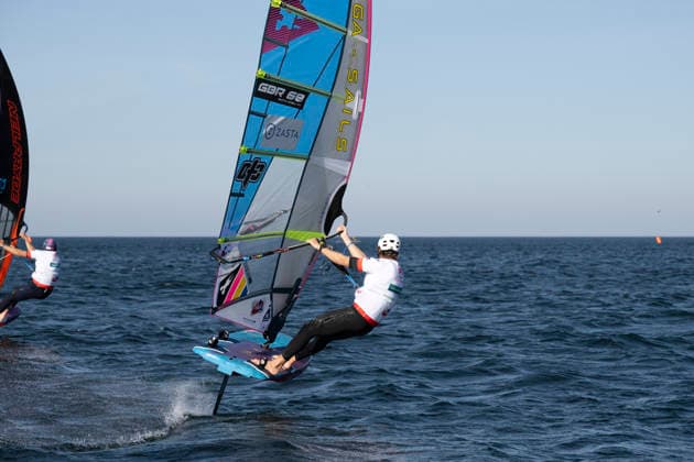 PWA Citroën World Windsurfing Tour Sylt 2026 Day 5 Slalom Foil Men Sylt Westerland, September 30, 2026 Scotty Stallman Slalom Foil Men, England, GBR 68 PWA Citroën World Windsurfing Tour Sylt 2026 Day 5 Slalom Foil Men on September 30, 2026, off Brandenburger Beach, motorboat on Sylt, Westerland, Germany Copyright: xBEAUTIFULxSPORTS AndreasxDickx