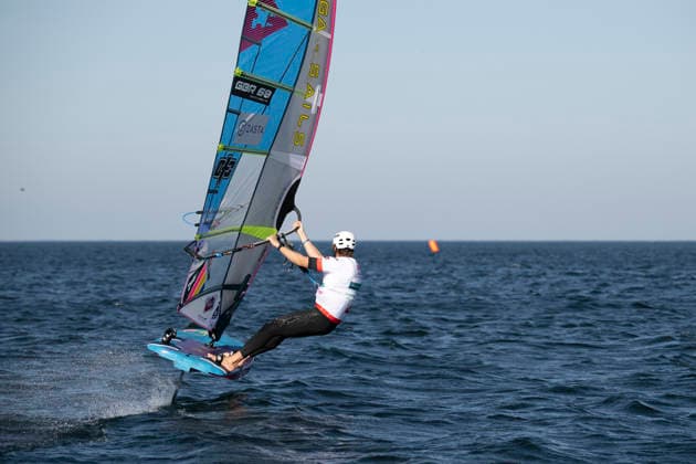 PWA Citroën World Windsurfing Tour Sylt 2026 Day 5 Slalom Foil Men Sylt Westerland, September 30, 2026 Scotty Stallman Slalom Foil Men, England, GBR 68 PWA Citroën World Windsurfing Tour Sylt 2026 Day 5 Slalom Foil Men on September 30, 2026, off Brandenburger Beach, motorboat on Sylt, Westerland, Germany Copyright: xBEAUTIFULxSPORTS AndreasxDickx
