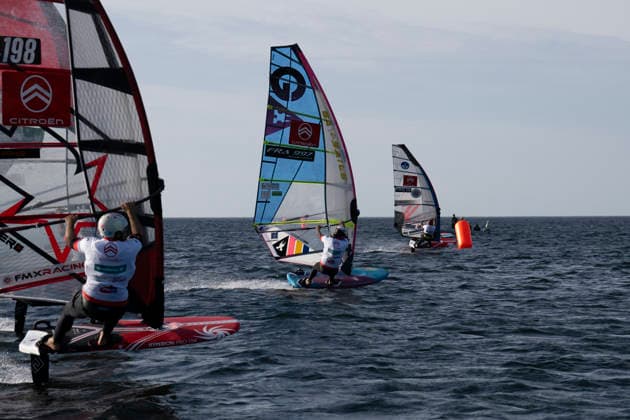 PWA Citroën World Windsurfing Tour Sylt 2026 Day 5 Slalom Foil Men Sylt Westerland, September 30, 2026 Alexis Mathis Slalom Foil Men, France, FRA 997 PWA Citroën World Windsurfing Tour Sylt 2026 Day 5 Slalom Foil Men on September 30, 2026, off Brandenburger Beach, motorboat on Sylt, Westerland, Germany Copyright: xBEAUTIFULxSPORTS AndreasxDickx
