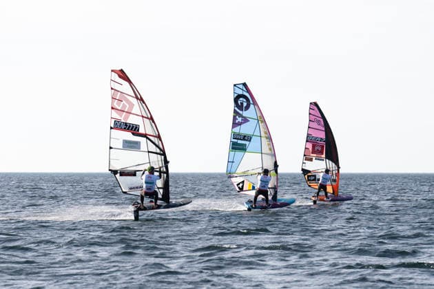 PWA Citroën World Windsurfing Tour Sylt 2026 Day 5 Slalom Foil Men Sylt Westerland, September 30, 2026 Noah Vinther Slalom Foil Men, Denmark, DEN 7777 Scotty Stallman Slalom Foil Men, England, GBR 68 Nico Prien Slalom Foil Men, Germany, GER 7 PWA Citroën World Windsurfing Tour Sylt 2026 Day 5 Slalom Foil Men on September 30, 2026, off Brandenburger Beach, motorboat on Sylt, Westerland, Germany Copyright: xBEAUTIFULxSPORTS AndreasxDickx