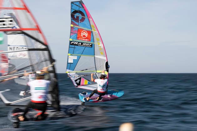 PWA Citroën World Windsurfing Tour Sylt 2026 Day 5 Slalom Foil Men Sylt Westerland, September 30, 2026 Alexis Mathis Slalom Foil Men, France, FRA 997 PWA Citroën World Windsurfing Tour Sylt 2026 Day 5 Slalom Foil Men on September 30, 2026, off Brandenburger Beach, motorboat on Sylt, Westerland, Germany Copyright: xBEAUTIFULxSPORTS AndreasxDickx