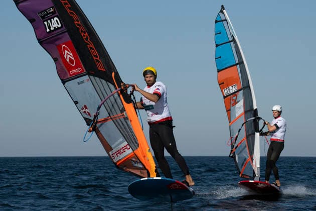 PWA Citroën World Windsurfing Tour Sylt 2026 Day 5 Slalom Foil Men Sylt Westerland, September 30, 2026 Matteo Iachino Slalom Foil Men, Italy, ITA 140 Lars Pogge Slalom Foil Men, Germany, GER 730 PWA Citroën World Windsurfing Tour Sylt 2026 Day 5 Slalom Foil Men on September 30, 2026, off Brandenburger Beach, motorboat on Sylt, Westerland, Germany Copyright: xBEAUTIFULxSPORTS AndreasxDickx