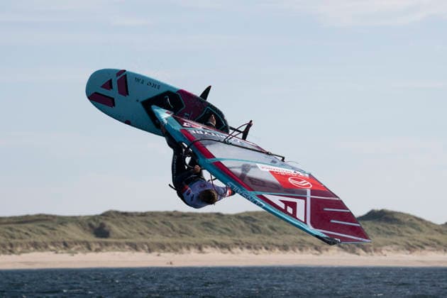 PWA Citroën World Windsurfing Tour Sylt 2026 Day 5 Slalom Foil Men Sylt Westerland, September 30, 2026 Steven Van Broeckhoven Freestyle Men, Belgium, B 72 PWA Citroën World Windsurfing Tour Sylt 2026 Day 5 Slalom Foil Men on September 30, 2026, off Brandenburger Beach, motorboat on Sylt, Westerland, Germany Copyright: xBEAUTIFULxSPORTS AndreasxDickx