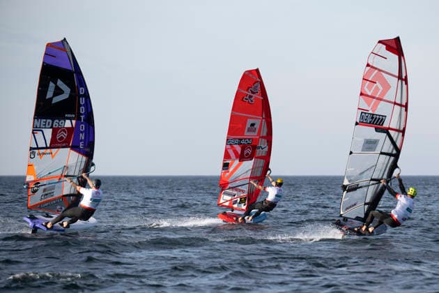PWA Citroën World Windsurfing Tour Sylt 2026 Day 5 Slalom Foil Men Sylt Westerland, September 30, 2026 Jordy Vonk Slalom Foil Men, Netherlands, NED 69 Fabian Wolf Slalom Foil Men, Germany, GER 404 Noah Vinther Slalom Foil Men, Denmark, DEN 7777 PWA Citroën World Windsurfing Tour Sylt 2026 Day 5 Slalom Foil Men on September 30, 2026, off Brandenburger Beach, motorboat on Sylt, Westerland, Germany Copyright: xBEAUTIFULxSPORTS AndreasxDickx