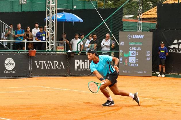 RECORD DATE NOT STATED Tennis player Guto Miguel in his first victory as a professional. Curitiba (PR), 09 30 2026 - ATP, Tennis Herren Challenger Curitiba Guto Miguel - After reaching the junior final at the US Open in early September, Guto Miguel decided it was time to take the next step and begin the transition to the professional circuit. This Wednesday, the 17-year-old from Goias debuted at the Curitiba Challenger with a victory, achieving his first career win as a professional tennis player. The Brazilian prospect benefited from the withdrawal of Argentinian Facundo Mena and advanced to the round of 16 of the 75-level tournament.(Foto: Edson De Souza Thenews2 imago images) SPO  Copyright: xEdsonxDexSouzax