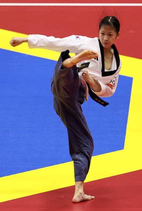 S. Korea s taekwondo player at Asian Games S. Korea s taekwondo player at Asian Games Jun Ha-eun of South Korea performs during the semifinal of the women s poomsae event in taekwondo at the Aichi-Nagoya Asian Games at Toyohashi Gymnasium in Toyohashi, Aichi Prefecture, central Japan, on Oct. 1, 2026. (Yonhap) 2026-10-01 09:57:34 <Copyright ¨Ï 1980-2026 YONHAPNEWS AGENCY. .> ì¼ë³¸ ÀÏº» EDITORIAL USE ONLY  Copyright: xx Korea s ???x 0868275473st