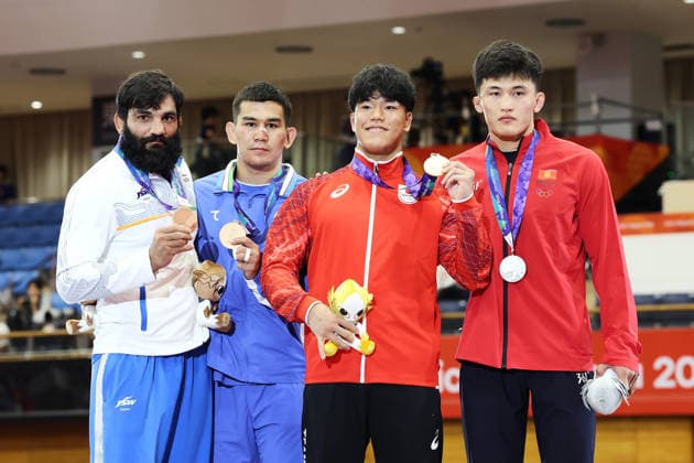 (L-R) SUNIL KUMAR (IND), BERDIMURATOV Jalgasbay (UZB), Taizou Yoshida (JPN), ZHANYSHOV Asan Kurbanovich (KGZ), SEPTEMBER 30, 2026 - Wrestling : Men s Greco-Roman 87kg Medal Ceremony at Nagoya City Inae Sports Center during the Asian Games Aichi-Nagoya 2026 in Aichi, Japan. Noxthirdxpartyxsales  aflo_352156112 KenichiroxOganex
