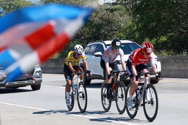 Vuelta CicloÂ­stica Femenina a Costa Rica, primera etapa Este mio rcoles se desarrolloÂ³ la primera etapa de la Vuelta CicloÂ­stica Femenina a Costa Rica 2026. 61 ciclistas pedalearon durante 109 kiloÂ³metros en la provincia de Guanacaste, durante una maoÂ±ana de cielo despejado y sol ardiente. La ganadora de la etapa, quien este jueves portaroÂ¡ la camiseta amarilla de loÂ­der general, fue la chilena Catalina Soto ( 73) quien se impuso sobre el lote en la loÂ­nea de meta. EDITORIAL USE ONLY  Copyright: xGDA LaxNacion CostaxRica-xTodosxlosxderechosxreservados.xProhibidoxelxusoxoxreproducci&oacute;nxdexestaximagenxenxCostaxRicax RafaelxPachecoxGranadosx 0868271064st
