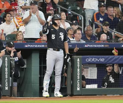 Baseball: Wild Card Series between White Sox and Astros Chicago White Sox first baseman Munetaka Murakami reacts after Kyle Teel hits an RBI single in the first inning of Game 2 of the best-of-three American League Wild Card Series against the Houston Astros at Daikin Park in Houston, Texas, on Sept. 30, 2026.  A14AA0005629541P