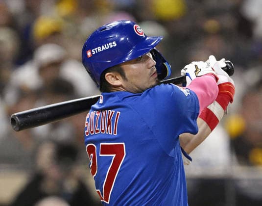 Baseball: Wild Card Series between Cubs and Padres Chicago Cubs right fielder Seiya Suzuki singles in the fourth inning of Game 2 of the best-of-three National League Wild Card Series against the San Diego Padres at Petco Park in San Diego, California, on Sept. 30, 2026.  A14AA0005629558P