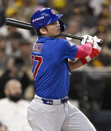 Baseball: Wild Card Series between Cubs and Padres Chicago Cubs right fielder Seiya Suzuki singles in the fourth inning of Game 2 of the best-of-three National League Wild Card Series against the San Diego Padres at Petco Park in San Diego, California, on Sept. 30, 2026.  A14AA0005629559P