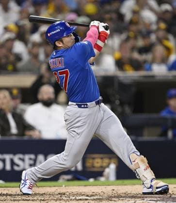Baseball: Wild Card Series between Cubs and Padres Chicago Cubs right fielder Seiya Suzuki singles in the fourth inning of Game 2 of the best-of-three National League Wild Card Series against the San Diego Padres at Petco Park in San Diego, California, on Sept. 30, 2026.  A14AA0005629560P