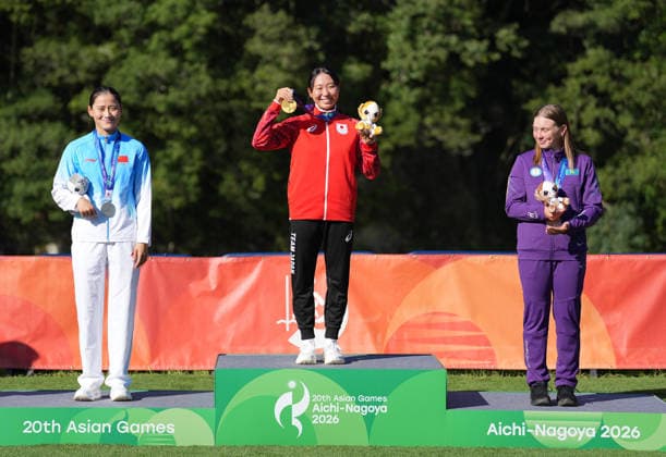 (261001) -- TOYOTA, Oct. 1, 2026 -- Gold medalist Ito Kurumi (C) of Japan, silver medalist Chen Lin (L) of China, bronze medalist Yekaterina Tarantseva of Kazakhstan pose for photos during the victory ceremony for the women s kayak single of canoe slalom at the 20th Asian Games Aichi-Nagoya 2026 in Toyota of Aichi Prefecture, Japan, Oct. 1, 2026. ) (SP)JAPAN-TOYOTA-ASIAN GAMES-CANOE SLALOM-WOMEN S KAYAK SINGLE ZhangxHaobo 