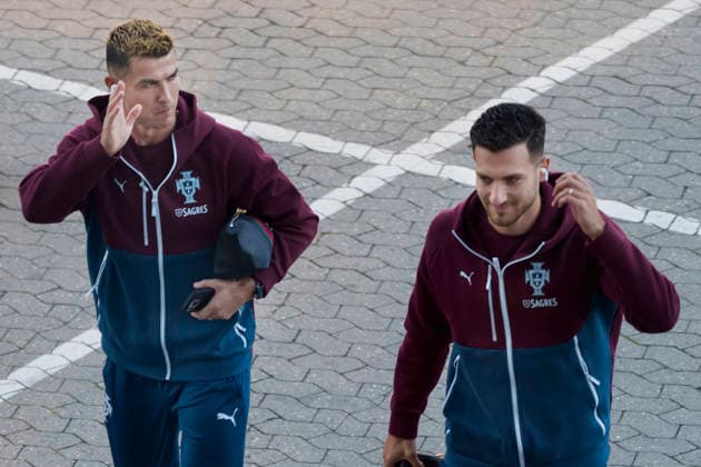 Denmark Nations League: Cristiano Ronaldo and Diogo Dalot arrive at Parken Stadium ahead of the Nations League match against Denmark in Copenhagen, Denmark, on Wednesday, September 30, 2026. Photo by Liselotte Sabroe, Ritzau Scanpix, Copenhagen, Denmark  Copyright: Ritzau Scanpix LiselottexSabroex spdk20261001-092748-L