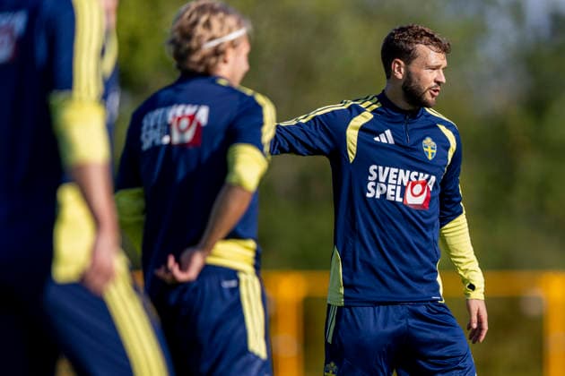 261001 Jesper Karlström of the Swedish men’s national soccer team at a training session with the national team on October 1, 2026 in Stockholm. Photo by Caisa Rasmussen, BILDBYRAN COP 353 CR0075: soccer, football, national team match, training, Sweden, Sweden A, bbeng  Copyright: CAISAxRASMUSSEN BB261001CR012