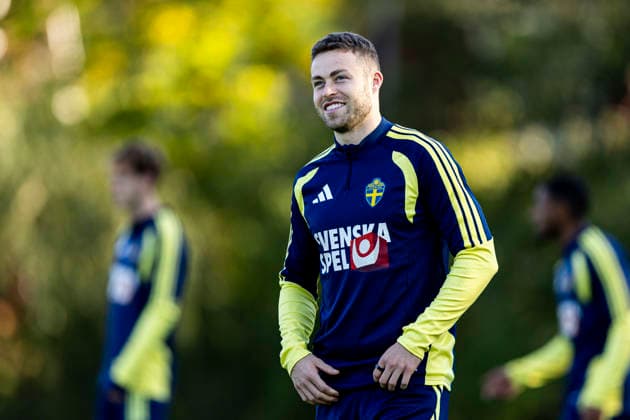 261001 Gabriel Gudmundsson of the Swedish men’s national soccer team at a training session with the national team on October 1, 2026 in Stockholm. Photo by Caisa Rasmussen, BILDBYRAN COP 353 CR0075: soccer, football, soccer match, international match, training, Sweden, Sweden A, bbeng  Copyright: CAISAxRASMUSSEN BB261001CR015