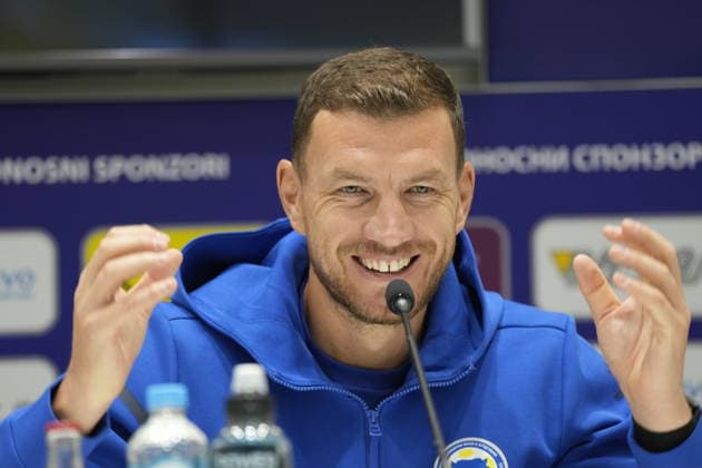 SARAJEVO, BOSNIA AND HERZEGOVINA PK 20261001 Bosnia and Herzegovina’s Edin Džeko, who will play his final international match against Sweden, during Thursday’s press conference in Sarajevo ahead of Friday’s Nations League match against Sweden in Zenica SARAJEVO BOSNIA AND HERZEGOVINA x10030x  Copyright: xJonasxEkströmer TTx BOSNIA-HERZEGOVINA PK