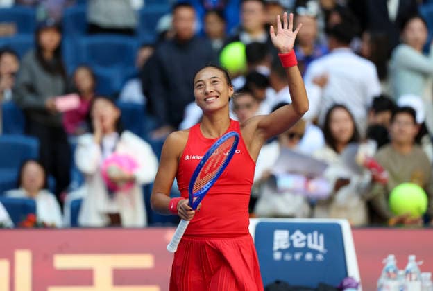 (261001) -- BEIJING, Oct. 1, 2026 -- Zheng Qinwen greets spectators after the women s singles first round match between Zheng Qinwen of China and Shi Han of China at 2026 China Open tennis tournament in Beijing, China, Oct. 1, 2026. ) (SP)CHINA-BEIJING-TENNIS-CHINA OPEN-WOMEN S SINGLES(CN) BaixXuefei 