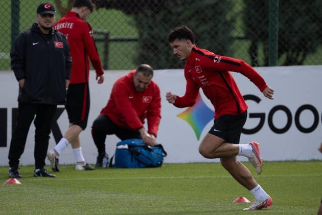 Turkiye complete preparations for UEFA Nations League match against Belgium ISTANBUL, TURKIYE - OCTOBER 1: Turkish national football players take part in the last training session for their third UEFA Nations League Group A match against Belgium, in Istanbul, Turkiye on October 1, 2026. Celal Gunes Anadolu Istanbul Turkey. Editorial use only. Please get in touch for any other usage.  Copyright: x2026xAnadoluxCelalxGunesx