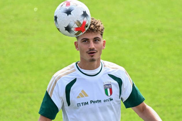 foto IPP lisa guglielmi Coverciano - Firenze 01-10-2026 Raduno della Nazionale di Calcio dell Italia nella foto Sebastiano Esposito (Italia) italy photo press world copyright italy ITALY  Copyright: xR4924_italyphotopressx