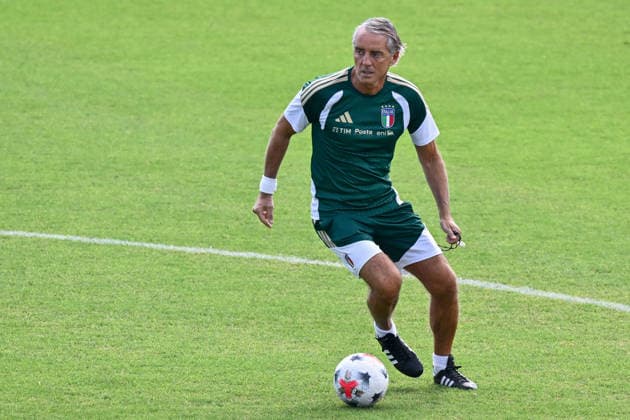 foto IPP lisa guglielmi Coverciano - Firenze 01-10-2026 Raduno della Nazionale di Calcio dell Italia nella foto Roberto Mancini (allenatore Italia) italy photo press world copyright italy ITALY  Copyright: xR4924_italyphotopressx