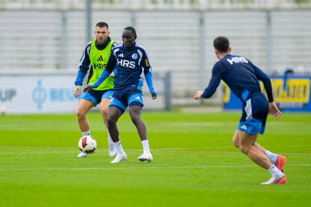October 1, 2026, Soccer, FC Schalke 04 practice by Hasan Kurucay, FC Schalke 04, Jean Paul Ndiaye, FC Schalke 023, Gelsenkirchen, FC Schalke 04 training facility, North Rhine-Westphalia, Germany, xRHR, PHOTO YYx Copyright: RHR-FOTOx RHR-FOTO YY