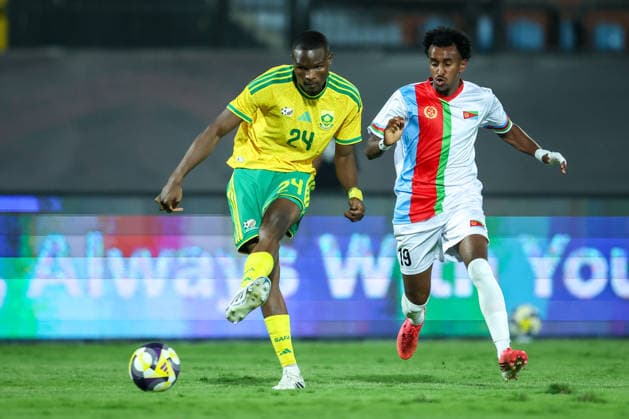 Eritrea v South Africa - CAF Africa Cup Of Nations Qualifiers 19 Esrom Mussie Yohannes of Eritrea battles for possession with 24 Olwethu Makhanya of South Africa during the CAF Africa Cup of Nations qualifiers match between Eritrea and South Africa at Al Salam Stadium on September 30, 2026. Cairo Egypt  Copyright: xAymanxArefx originalFilename:aref-notitle260930_npCgH.jpg
