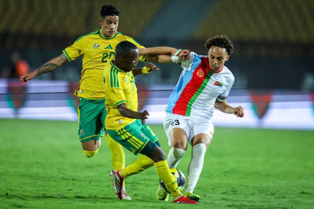 Eritrea v South Africa - CAF Africa Cup Of Nations Qualifiers Ismail Maill Lundgren, number 23 of Eritrea, battles for possession with Kamogelo Michea Sebelebele, number 25, and Brooklyn Poggenpoel, number 20, of South Africa during the CAF Africa Cup of Nations qualifiers match between Eritrea and South Africa at Al Salam Stadium on September 30, 2026. Cairo Egypt  Copyright: xAymanxArefx originalFilename:aref-notitle260930_np4MF.jpg