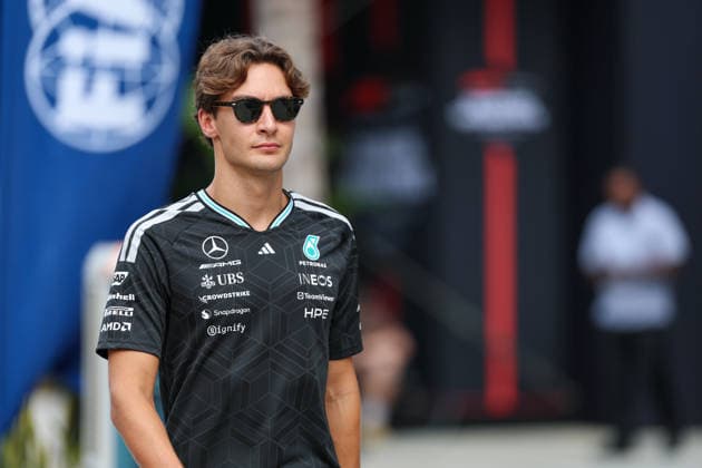 KUALA LUMPUR, MALAYSIA - OCTOBER 01: George Russell of Great Britain and Mercedes-AMG PETRONAS F1 Team in the Paddock during previews ahead of the FIA Formula 1 Grand Prix of Bahrain in Malaysia at the Sepang Circuit on October 01, 2026 in Kuala Lumpur, Malaysia. (Photo by Qian Jun SPP-Paddocker) Copyright: xQianxJun SPP-Paddockerx Sportspressphoto_SPR243318