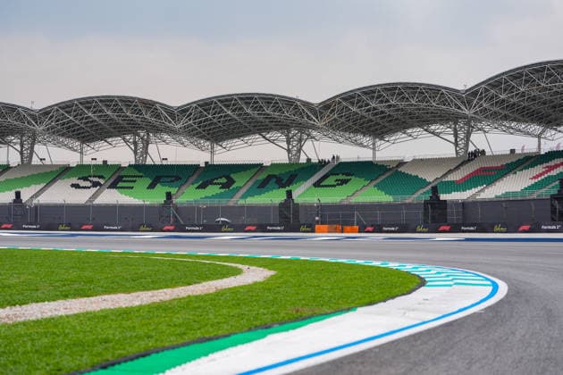 KUALA LUMPUR, MALAYSIA - OCTOBER 01: view of track and stands during previews ahead of the FIA Formula 1 Grand Prix of Bahrain in Malaysia at the Sepang Circuit on October 01, 2026 in Kuala Lumpur, Malaysia. (Photo by Qian Jun SPP-Paddocker) Copyright: xQianxJun SPP-Paddockerx Sportspressphoto_SPR243352