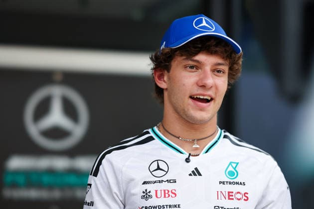 KUALA LUMPUR, MALAYSIA - OCTOBER 01: Andrea Kimi Antonelli of Italy and Mercedes-AMG PETRONAS F1 Team in the Paddock during previews ahead of the FIA Formula 1 Grand Prix of Bahrain in Malaysia at the Sepang Circuit on October 01, 2026 in Kuala Lumpur, Malaysia. (Photo by Qian Jun SPP-Paddocker) Copyright: xQianxJun SPP-Paddockerx Sportspressphoto_SPR243369