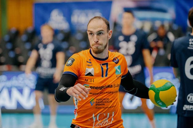 VOLLEYBALL - Coppa Pallavolo Senza Confini HARTBERG,AUSTRIA,01.OCT.26 - VOLLEYBALL - Coppa Pallavolo Senza Confini, VfB Friedrichshafen vs ACH Volley Ljubljana. Image shows Tine Urnaut (Ljubljana) during warm up.  GEPAxpictures xRomanxKoenigshofer