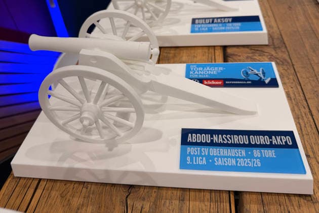 Award Ceremony for the Top Scorer for Everyone Award to Abdou Nassirou Ouro Akpa, Post SV Oberhausen; 9th Division, Munich, October 1, 2026; Germany vs. Serbia, UEFA Nations League, Matchday 3, Allianz Arena