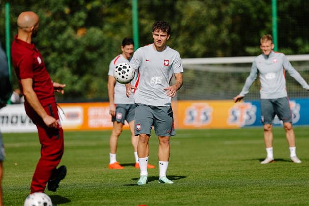 01.10.2026 KEPA, HOTEL BONIFACIO PILKA NOZNA (FOOTBALL) LIGA NARODOW UEFA 2026 - DYWIZJA B OFICJALNA KONFERENCJA I TRENING REPREZENTACJI POLSKI NZ OSKAR PIETUSZEWSKI FOTO LUKASZ GROCHALA CYFRASPORT NEWSPIX.PL --- newspix.pl Polish football national team, Nationalteam training and press conference, PK, Pressekonferenz in Kepa near Sochocin POLAND OUT! 
