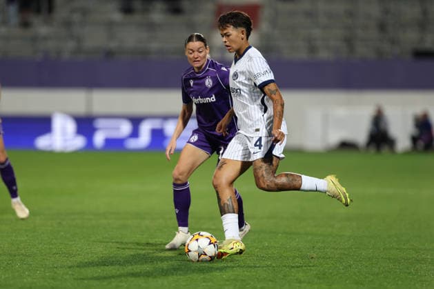 FK Austria Wien v FC Internazionale Milano - UEFA Women s Champions League 26 27 MD2 Samantha van Diemen of FC Internazionale Milano in action during the UEFA Women s Champions League Matchday 2 match between FK Austria Wien and FC Internazionale Milano at Franz-Horr-Stadion on October 1, 2026 in Vienna, Austria. Vienna Franz-Horr-Stadion Austria Copyright: xYigitxOerme PSxImagesxYigitxOerme PSxImagesx