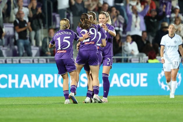 FK Austria Wien v FC Internazionale Milano - UEFA Women s Champions League 26 27 MD2 Modesta Uka of FK Austria Wien celebrates with her teammates after scoring her team s first goal during the UEFA Women s Champions League Matchday 2 match between FK Austria Wien and FC Internazionale Milano at Franz-Horr-Stadion on October 1, 2026 in Vienna, Austria. Vienna Franz-Horr-Stadion Austria Copyright: xYigitxOerme PSxImagesxYigitxOerme PSxImagesx