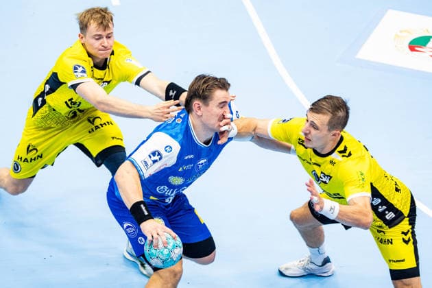 October 1, 2026, GER, Handball, Men, 2026–2027 Season, Opel 1st Division, Matchday 7, ThSV Eisenach vs. TVB Stuttgart, Felix Aellen (ThSV Eisenach), 22, Simone Mengon (TVB Stuttgart), 99817 Eisenach, Werner Assmann, Halle am Sportpark, Thuringia, Germany