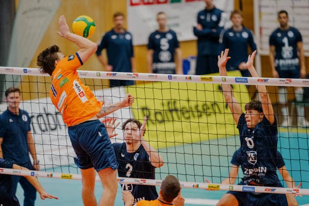 VOLLEYBALL - Coppa Pallavolo Senza Confini HARTBERG,AUSTRIA,01.OCT.26 - VOLLEYBALL - Coppa Pallavolo Senza Confini, VfB Friedrichshafen vs ACH Volley Ljubljana. Image shows Jost Krzic (Ljubljana).  GEPAxpictures xRomanxKoenigshofer