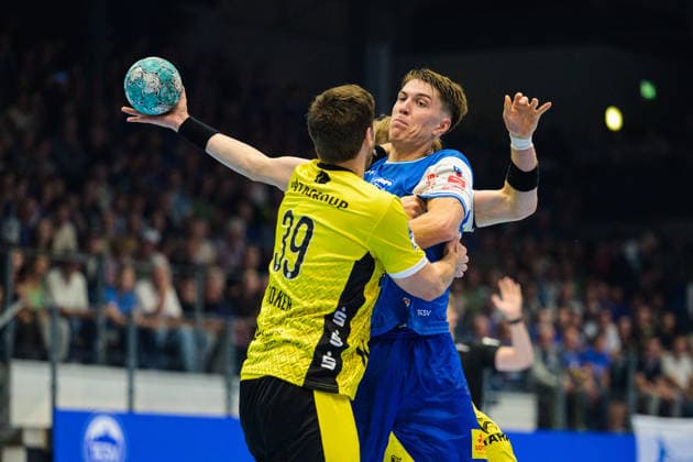 Malte Donker, TVB Stuttgart, 39; Oskar Joelsson, ThSV Eisenach, 03 GER; ThSV Eisenach vs. TVB Stuttgart, 1st Opel Handball Bundesliga, Handball, Matchday 7, 2026–2027 Season, 7:00 p.m., October 1, 2026 GER, ThSV Eisenach vs. TVB Stuttgart, 1st Opel Handball Bundesliga, Handball, Matchday 7, 2026–2027 season, 7:00 p.m., October 1, 2026 Eisenach Copyright: xMartinxHerbstx