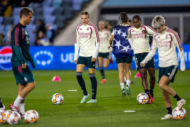 RECORD DATE NOT STATED 1st October 2026; Joie Stadium, Manchester, England; UEFA Womens Champions League Football, Manchester City versus Real Madrid; Signe Braun of Real Madrid Femenino during the warm up TimxWilliams