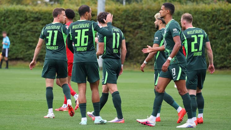 VfL vs. Havelse, Friendly Match in Wolfsburg, October 1, 2026, Soccer, Men s, 2026–2027 season, Friendly Match, VfL Wolfsburg vs. TSV Havelse, Muhammed Damar of VfL Wolfsburg celebrates with his teammates after scoring the 2–0 goal for Germany