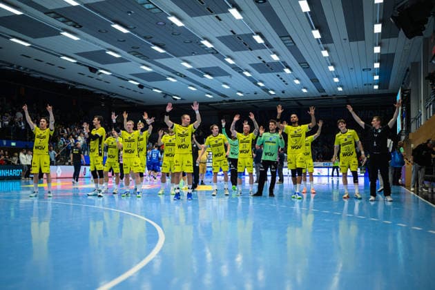 TVB Stuttgart celebrates with its traveling fans GER, ThSV Eisenach vs. TVB Stuttgart, 1st Opel Handball Bundesliga, Handball, Matchday 7, 2026–2027 season, 7:00 p.m., October 1, 2026 GER, ThSV Eisenach vs. TVB Stuttgart, 1st Opel Handball Bundesliga, Handball, Matchday 7, 2026–2027 season, 7:00 p.m., October 1, 2026 Eisenach Copyright: xMartinxHerbstx