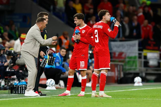 Cardiff, Wales, 1st October 2026. Craig Bellamy coach of Wales gives instructions to Liam Cullen of Wales during the Wales vs Norway UEFA Nations League match at the Cardiff City Stadium, Cardiff. Picture credit should read: Cody Froggatt Sportimage EDITORIAL USE ONLY. No use with unauthorised audio, video, data, fixture lists, club league logos or live services. Online in-match use limited to 120 images, no video emulation. No use in betting, games or single club league player publications. SPI_035_CF_WALES_NORWAY SPI-5050-0035
