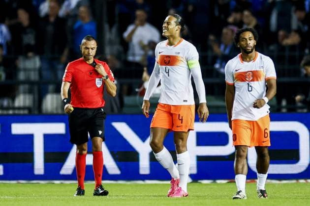 THESSALONIKI - Netherlands captain Virgil van Dijk reacts after falling 0-1 behind during the UEFA Nations League match between Greece and the Netherlands at Toumba Stadium on October 1, 2026, in Greece. KOEN VAN WEEL ANP xVIxANPxSportx xxANPxIVx 571091021 originalFilename: 571091021.jpg