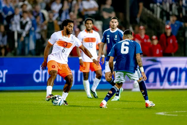 THESSALONIKI: Netherlands midfielder Quinten Timber during the UEFA Nations League match between Greece and the Netherlands at Toumba Stadium on October 1, 2026, in Thessaloniki, Greece. Photo by DeFodi Images