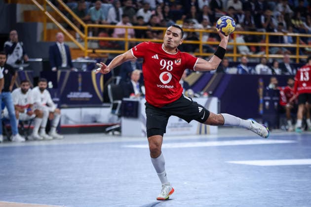 Zamalek V Al Ahly - 19th IHF Men s Club World Championship, WM, Weltmeisterschaft 2026 - Bronze Medal Match Omar Khaled, number 98 of Al Ahly, plays during the 19th IHF Men s Club World Championship 2026 bronze medal match between Zamalek and Al Ahly at the New Administrative Capital Covered Hall on October 1, 2026. New Cairo -New Capital Egypt  Copyright: xAymanxArefx originalFilename:aref-notitle261001_npVNy.jpg