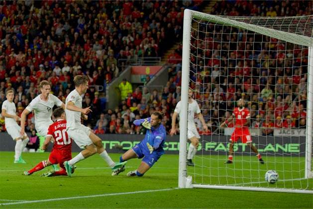 RECORD DATE NOT STATED Football - UEFA Nations League - Group A4 - Wales v Norway CARDIFF, WALES - Thursday, October 1, 2026: Wales Daniel James scores his side s first and equalising goal during the UEFA Nations League Group A4 Matchday 3 match between Wales and Norway at the Cardiff City Stadium. (Photo by David Rawcliffe Propaganda) CARDIFF Cardiff City Stadium CARDIFF WALES  Copyright: xDavidxRawcliffex 2026-10-01-Wales_v_Norway-056