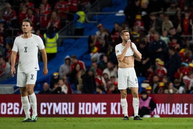 261001 Kristoffer Ajer of Norway looks dejected after the 1-1 draw during the Nations League soccer match between Wales and Norway on October 1, 2026 in Cardiff. Photo by Vegard Grott, BILDBYRAN, code VG VG1015 bbeng soccer football fotball Nations League international match Norway Wales bbeng soccer football fotball Nations League international match Norway Wales depp  Copyright: VEGARDxGRoTT BB261001VG041